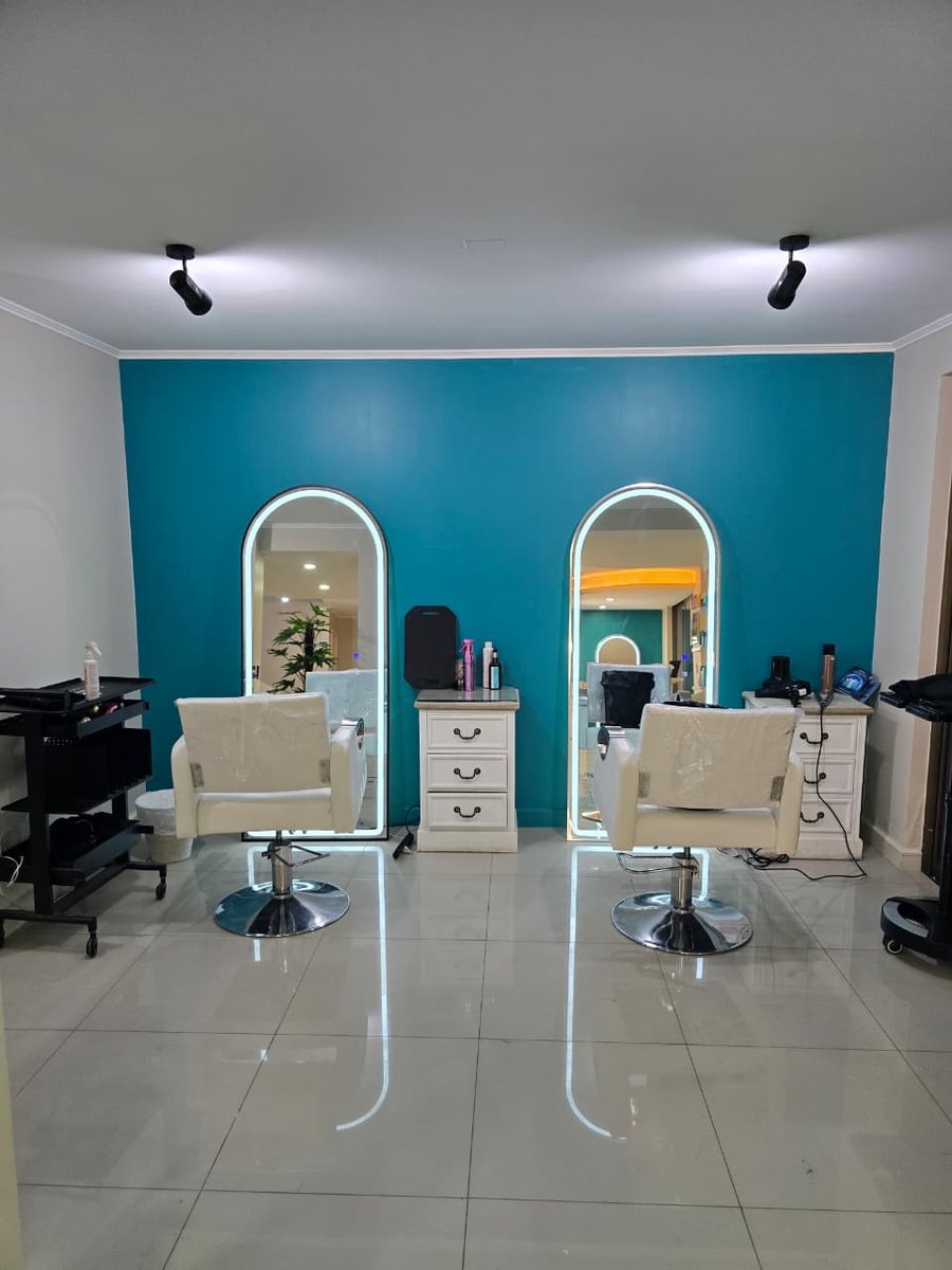 Estaciones de peluquería con espejos LED